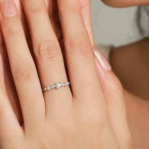 Graduated Round Moissanite Stack Band Ring - Perimade & Co.
