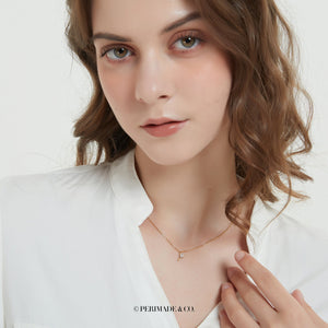 Halskette mit zierlichem Tulpenblüten-Anhänger