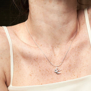 Minimalist Flying Bird Pearl Pendant Necklace - Perimade & Co.
