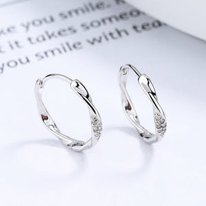 Mobius Strip Infinity Huggie Hoop Earrings - Perimade & Co.