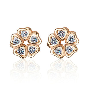 Round Moissanite Heart Flower Stud Earrings - Perimade & Co.