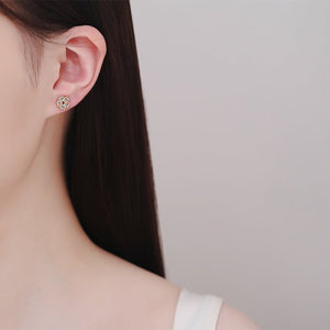 Round Moissanite Heart Flower Stud Earrings - Perimade & Co.