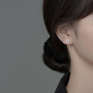 Small Pearl Flower Wedding Stud Earrings - Perimade & Co.
