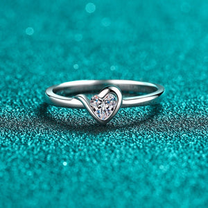 Solitaire Heart Moissanite Wedding Band Ring - Perimade & Co.