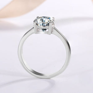 Solitaire Oval - Cut Moissanite Engagement Ring - Perimade & Co.