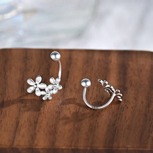 Tiny Daisy Floral Curved Lobe Hugger Earrings - Perimade & Co.