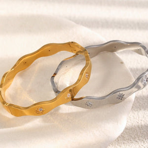 Tiny Engraved Starburst Wavy Bangle Bracelet - Perimade & Co.