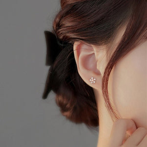Tiny Small Flower Cartilage Stud Earrings - Perimade & Co.