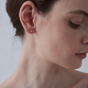 Tiny Small Gold Flower Cartilage Stud Earrings - Perimade & Co.