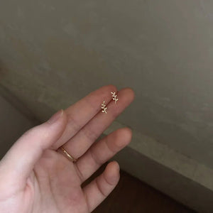 Tiny Small Leaf Climber Stud Earrings - Perimade & Co.