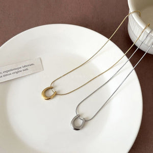 U - Shaped Horseshoe Pendant Necklace - Perimade & Co.