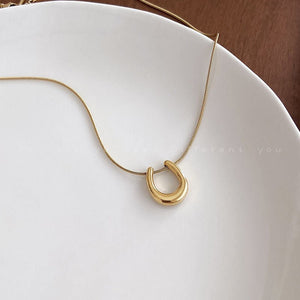 U - Shaped Horseshoe Pendant Necklace - Perimade & Co.