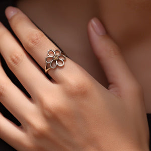 Vintage Openwork Six-Petal Flower Band Ring - Perimade & Co.