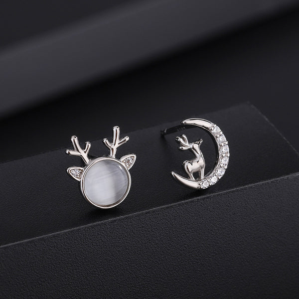 Dainty Deer Head Moon Stud Earrings