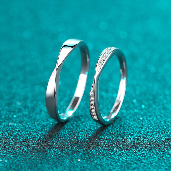Moissanite Mobius Infinity Couple Ring