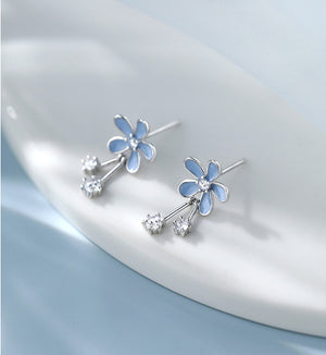 Boucles d'oreilles pendantes en forme de fleur en émail bleu