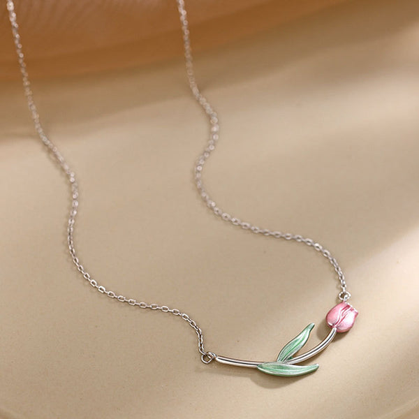 Horizontal Tulip Flower Charm Necklace