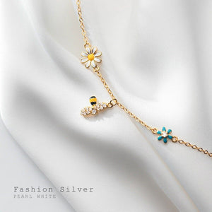 Daisy Flower Bee Charm Stacking Bracelet - Perimade & Co.