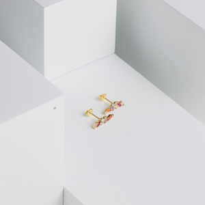 Winzige kleine Blitz-Ohrstecker