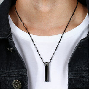 Collana con pendente urna a cilindro di cenere umana