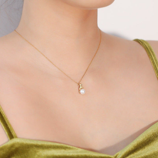 Charming Gold Necklaces for Women