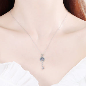 Moissanite Halo Key Charm Pendant Necklace - Perimade & Co.