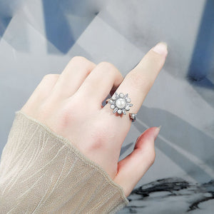 Pearl Flower Anxiety Fidget Spinner Ring - Perimade & Co.