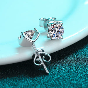 Round Moissanite Wedding Stud Earrings - Perimade & Co.